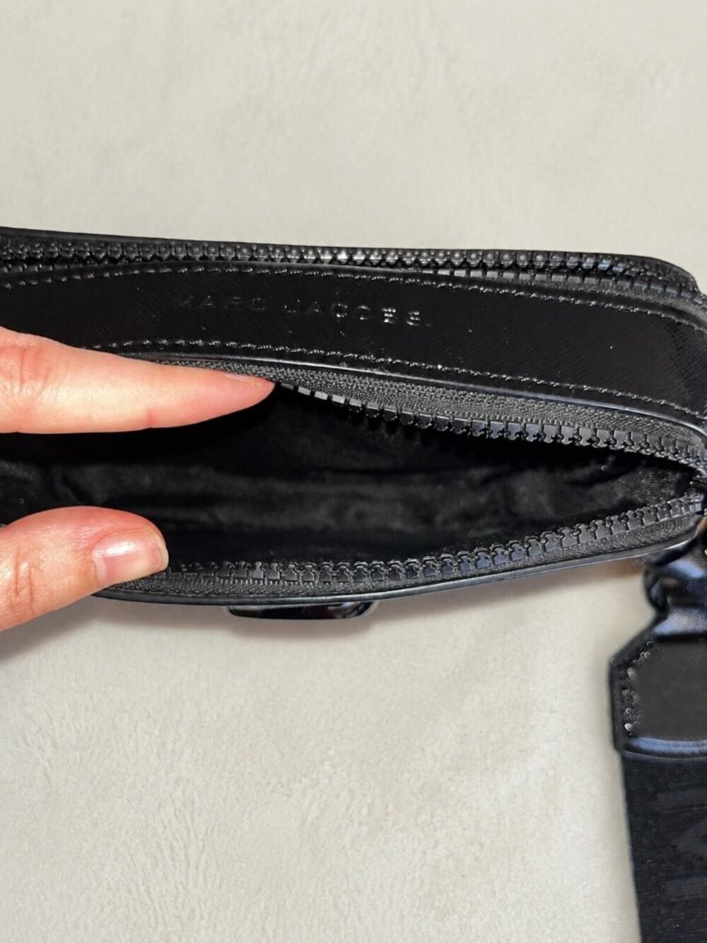 Marc Jacobs Mixed Media Crossbody Shoulder Bag - Picture 5 of 6